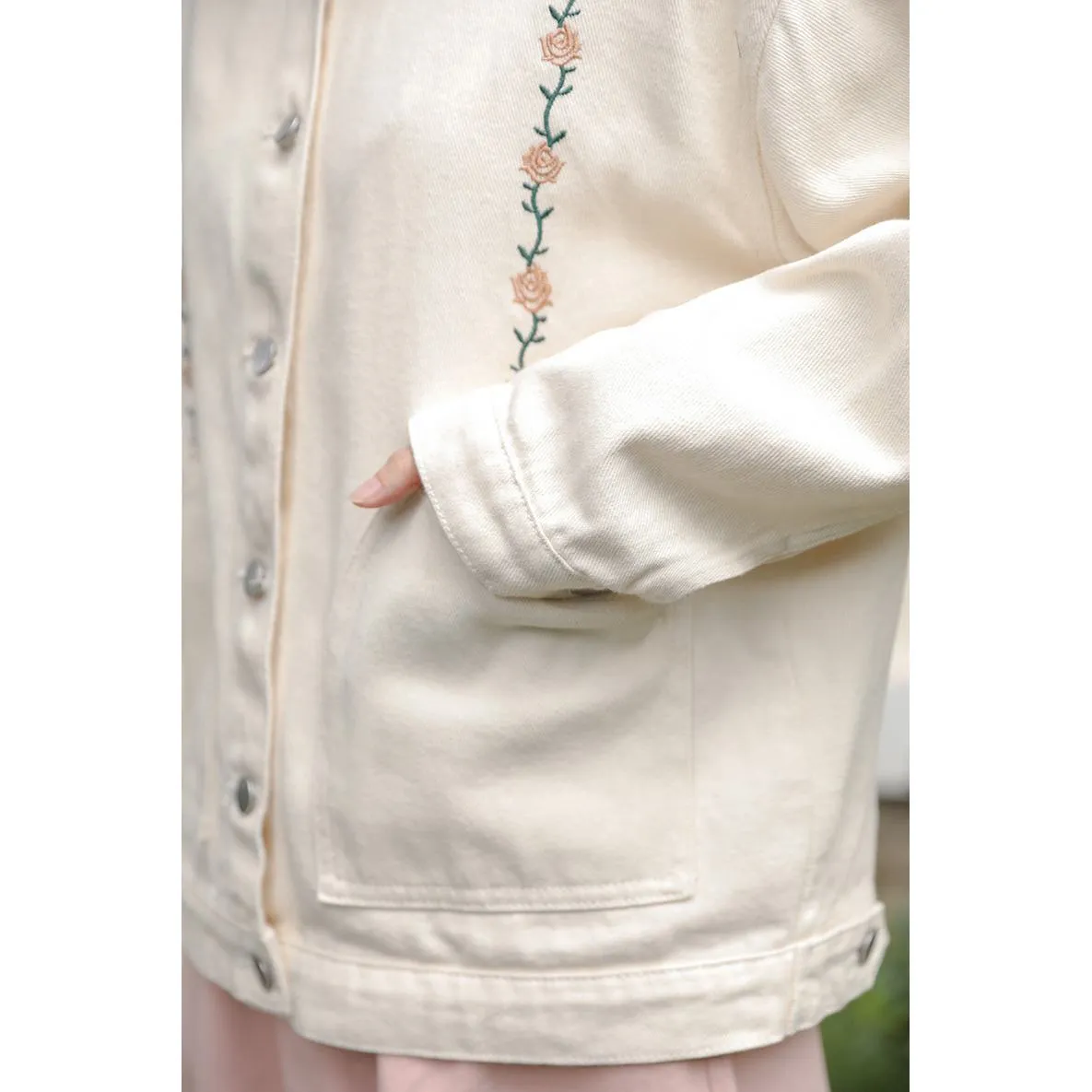 Flower Embroidery Loose Fit Washed Denim Jacket